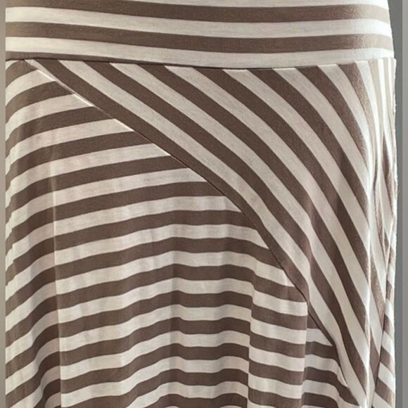 Promesa  Beige/White Skirt, size L - Picture 2 of 6